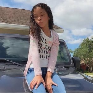 Meet your Posher, Xia